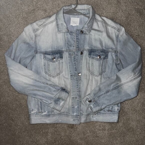 American Eagle Outfitters Jackets & Blazers - American Eagle Distressed Denim Jacket with Patterned Knit Back | Size M